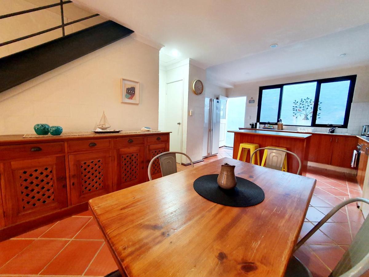 Apartment Primary 43 2brm Townhouse Fremantle With 2 Carbays *