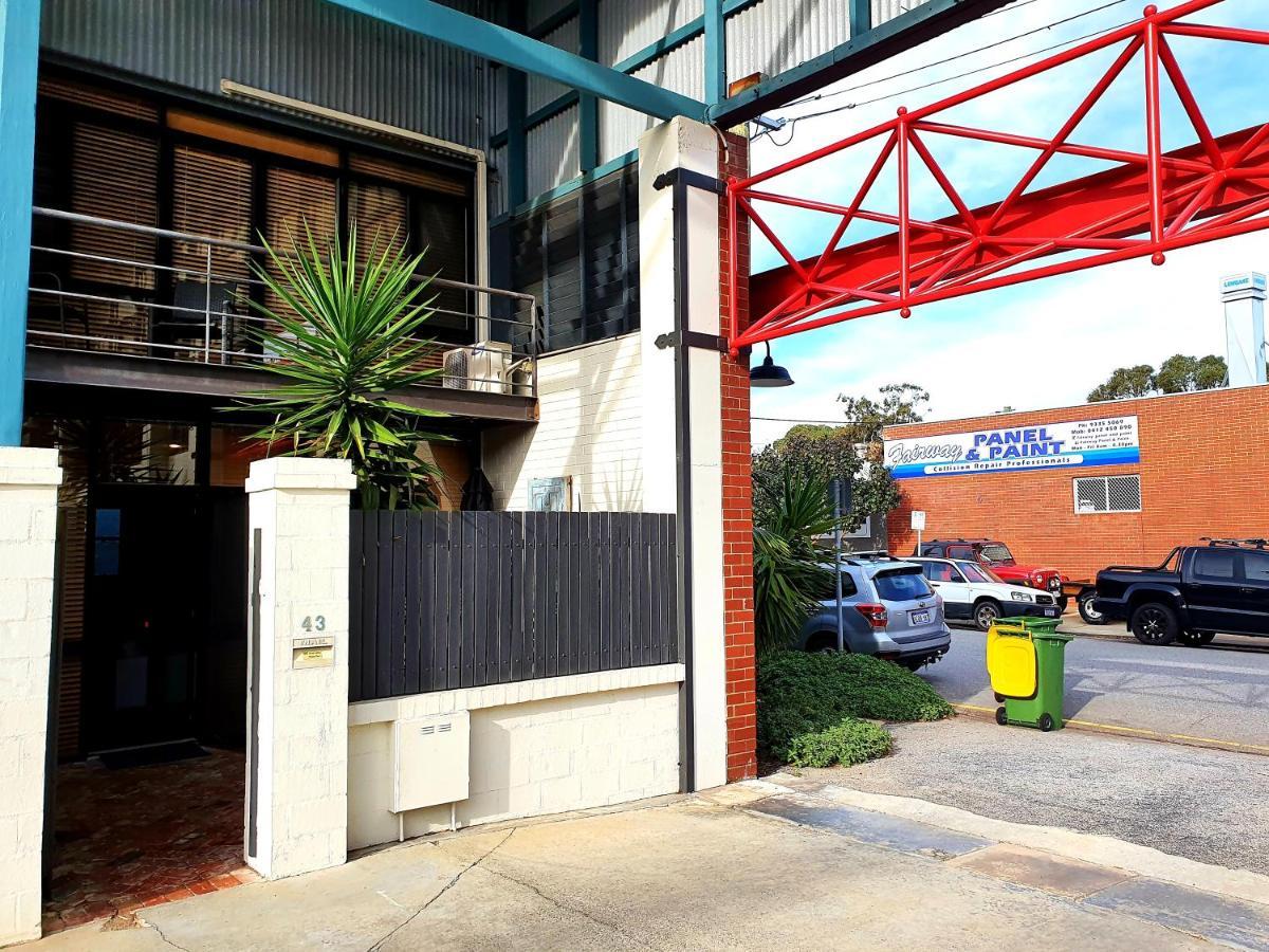 Primary 43 2brm Townhouse Fremantle With 2 Carbays * Perth